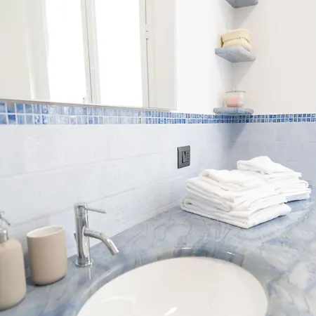 La Rosa Dei Venti - Free Street Parking Pass * Génova